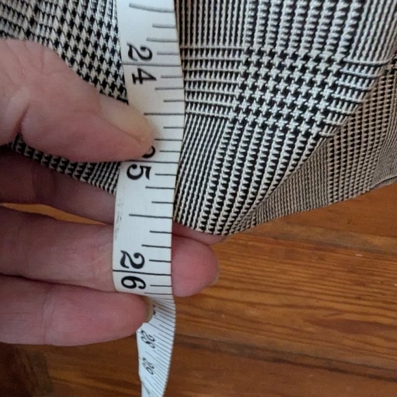 Gallery Gray Collarless Blazer with Modern Silhouette - Picture 8 of 12